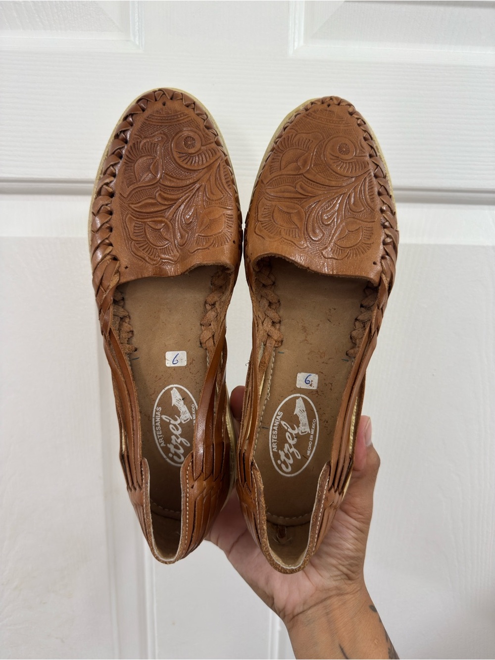 Mexican huaraches Leather sandals with Embossed Floral Detail